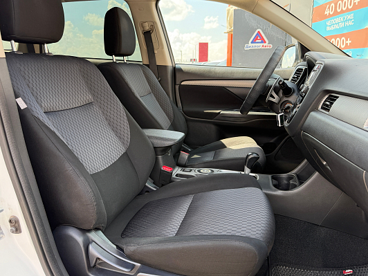 Mitsubishi Outlander Intense, 2013 года, пробег 186256 км