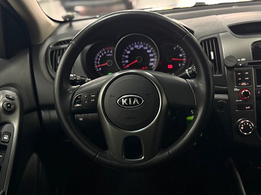 Kia Cerato, 2011 года, пробег 133939 км