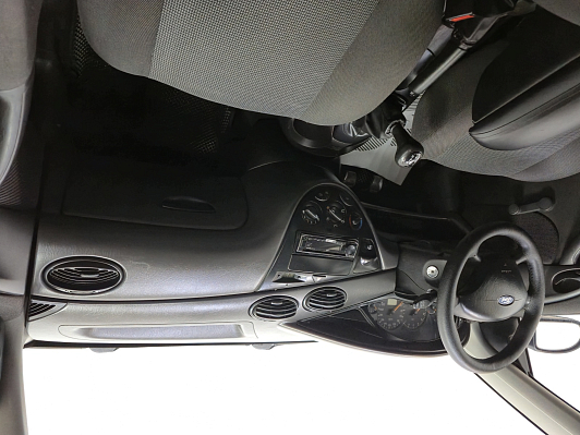 Ford Focus, 2004 года, пробег 288786 км