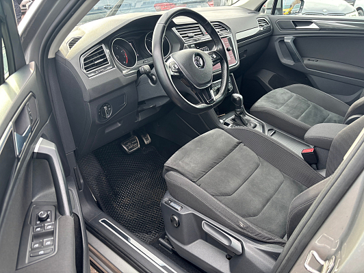 Volkswagen Tiguan CONNECT PLUS, 2019 года, пробег 130000 км