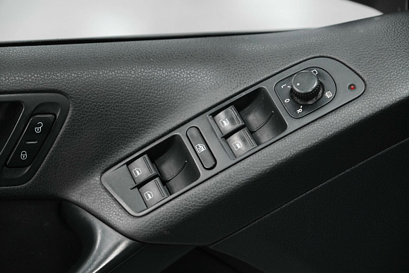 Volkswagen Tiguan Sochi Edition, 2013 года, пробег 212828 км