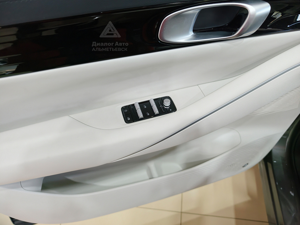 Geely EX5 Max, серый