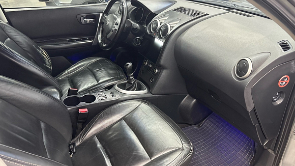 Nissan Qashqai LE, 2008 года, пробег 214000 км