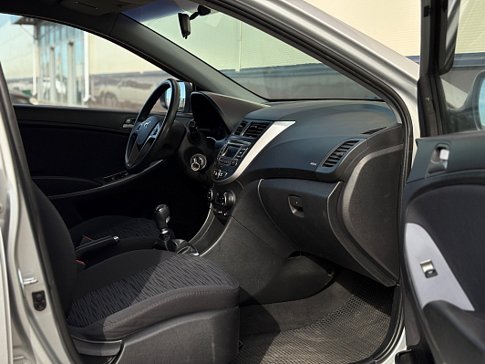 Hyundai Solaris, 2015 года, пробег 249751 км