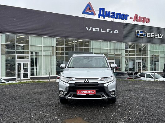 Mitsubishi Outlander Intense+, 2019 года, пробег 148030 км