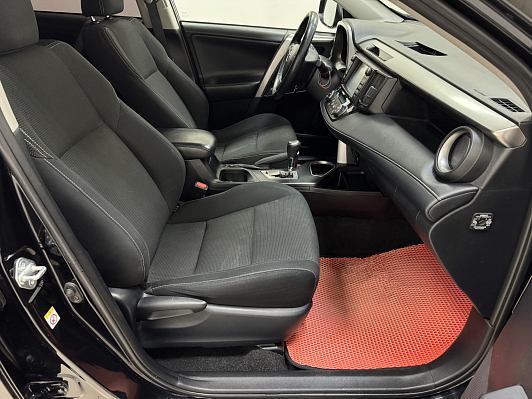Toyota RAV4 Престиж Safety, 2018 года, пробег 164635 км