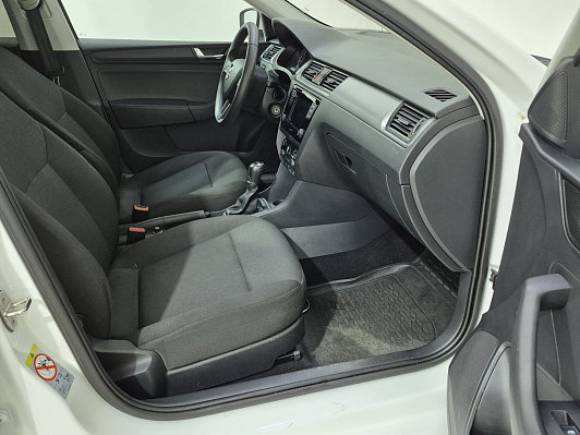Skoda Rapid Active, 2019 года, пробег 75946 км