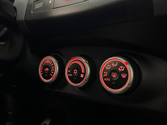 Mitsubishi Outlander Intense, 2008 года, пробег 157530 км