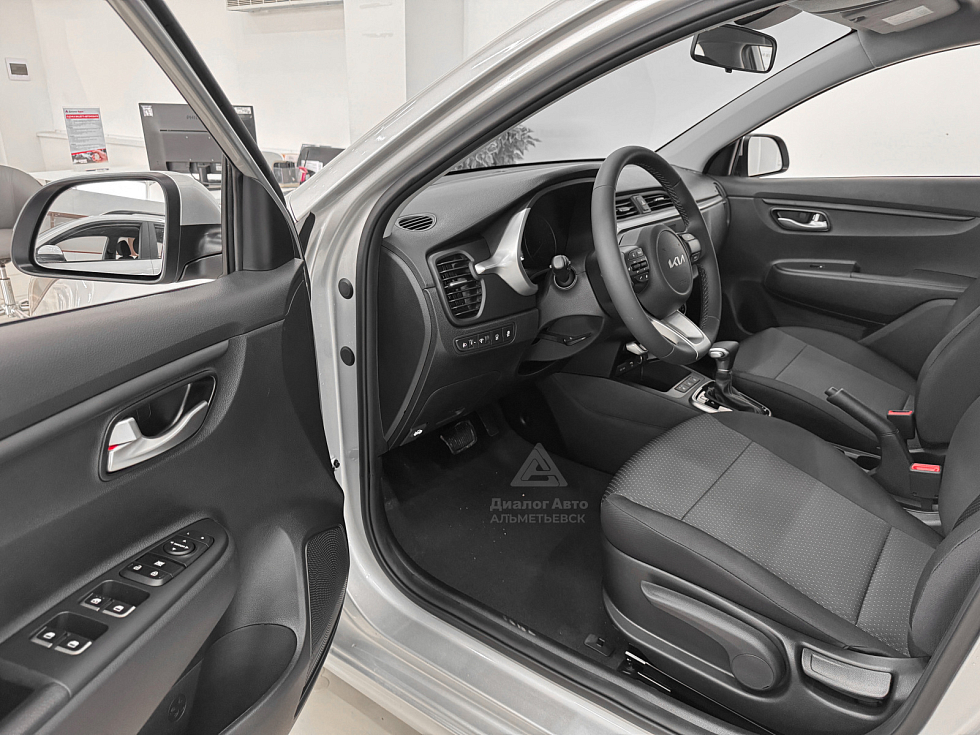 Solaris KRS Luxe AV, серебряный