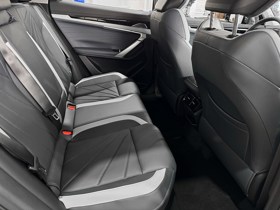 Geely Atlas Люкс, зеленый