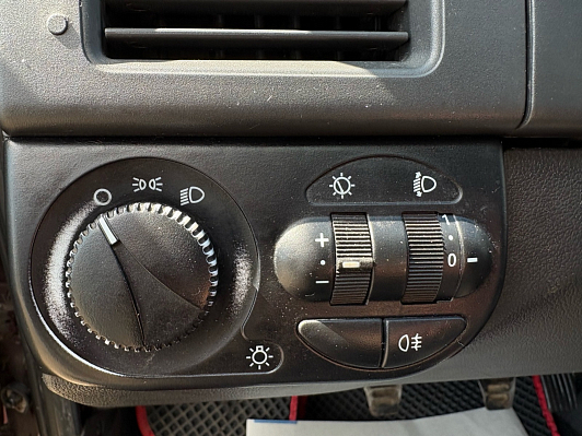 Lada (ВАЗ) Priora Люкс, 2011 года, пробег 240000 км
