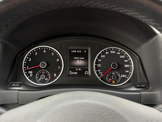 Volkswagen Tiguan Sochi Edition, 2015 года, пробег 225000 км