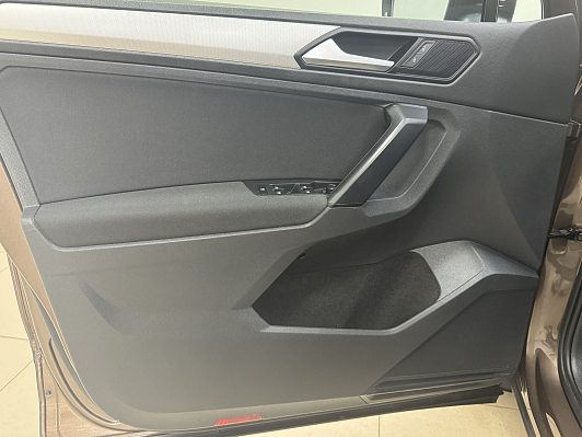 Volkswagen Tiguan CONNECT, 2019 года, пробег 74309 км
