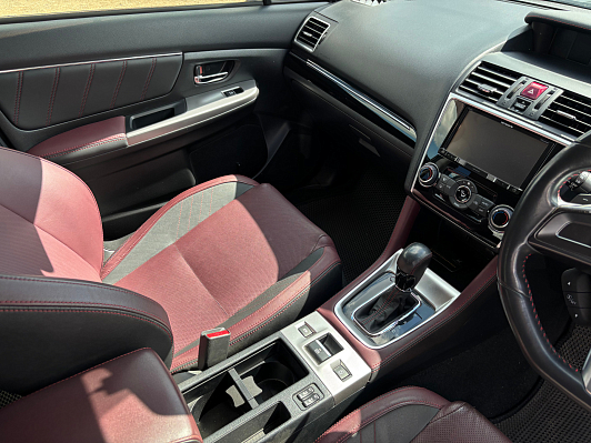 Subaru Levorg, 2017 года, пробег 52784 км