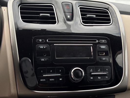 Renault Logan Luxe Privilege, 2015 года, пробег 148358 км