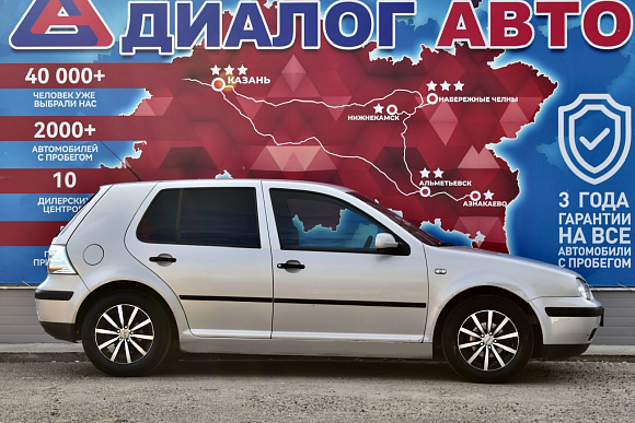 Volkswagen Golf, 2000 года, пробег 236000 км