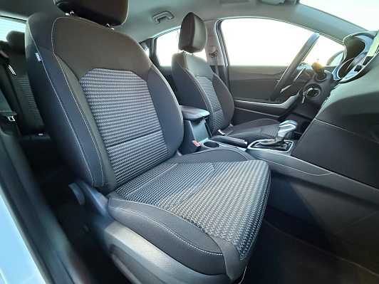 Kia Ceed Luxe, 2023 года, пробег 31000 км