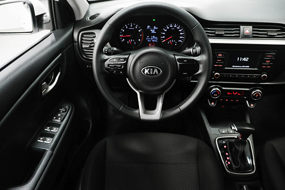 Kia Rio Luxe, 2021 года, пробег 74500 км