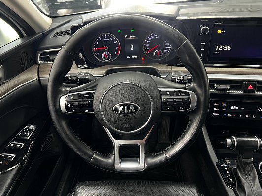 Kia K5 Luxe, 2020 года, пробег 97339 км