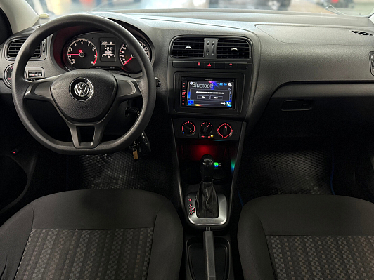 Volkswagen Polo Comfortline, 2017 года, пробег 185000 км