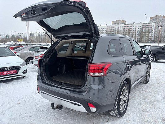 Mitsubishi Outlander Ultimate, 2020 года, пробег 157436 км