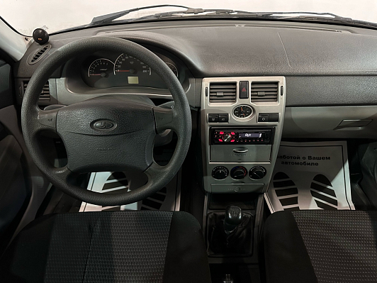 Lada (ВАЗ) Priora Норма, 2010 года, пробег 157000 км