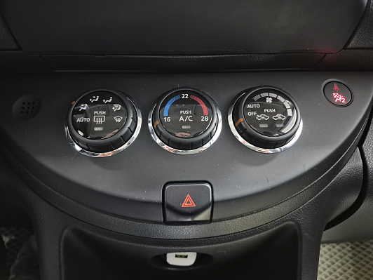 Nissan Note Luxury, 2012 года, пробег 101048 км