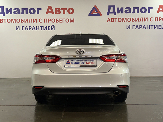 Toyota Camry Элеганс Safety, 2020 года, пробег 134000 км