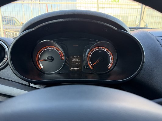 Mitsubishi Outlander Intense, 2014 года, пробег 117700 км