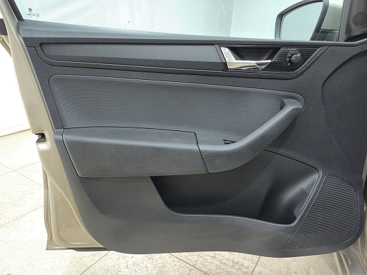 Skoda Rapid Hockey Edition Ambition, 2018 года, пробег 105178 км