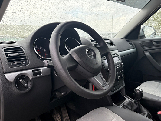 Skoda Yeti, 2014 года, пробег 217537 км
