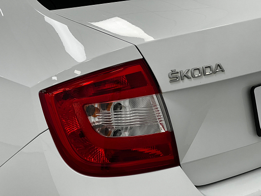 Skoda Rapid Ambition, 2015 года, пробег 150111 км