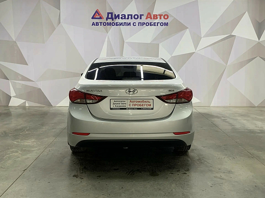 Hyundai Elantra, 2015 года, пробег 214634 км
