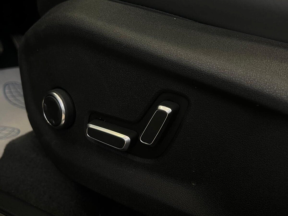 Geely Monjaro Flagship SE, черный