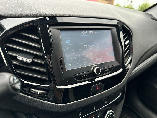 Lada (ВАЗ) Vesta Luxe Prestige, 2018 года, пробег 65000 км