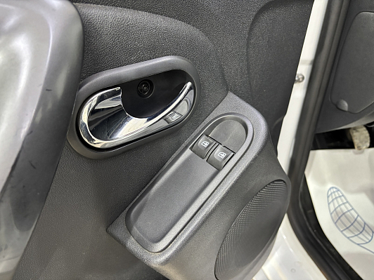 Renault Duster Adventure, 2017 года, пробег 70050 км