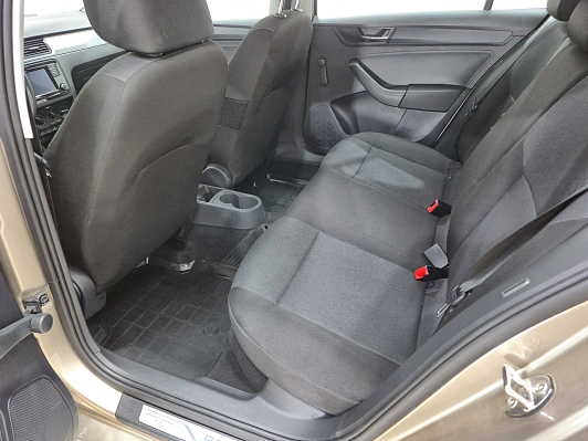 Skoda Rapid Hockey Edition Ambition, 2018 года, пробег 105178 км