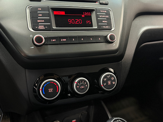 Kia Rio Luxe, 2015 года, пробег 94000 км