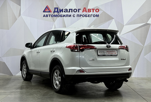 Toyota RAV4, 2018 года, пробег 122496 км