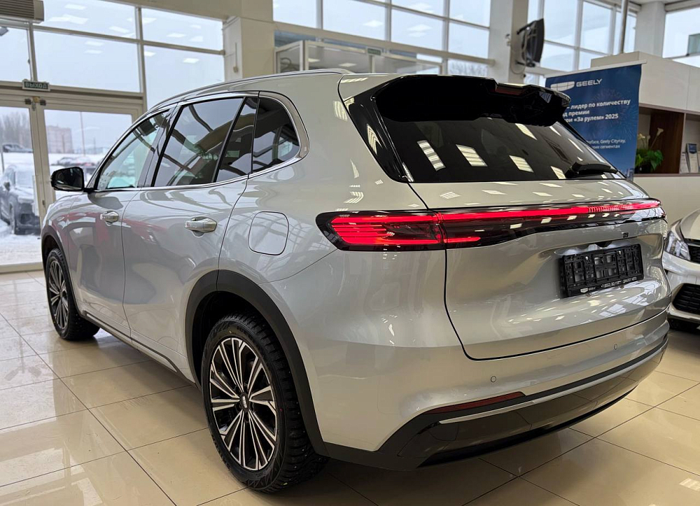 Geely EX5 EM-i Max, серебряный
