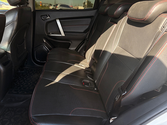 Geely Emgrand X7 Luxury, 2016 года, пробег 137000 км