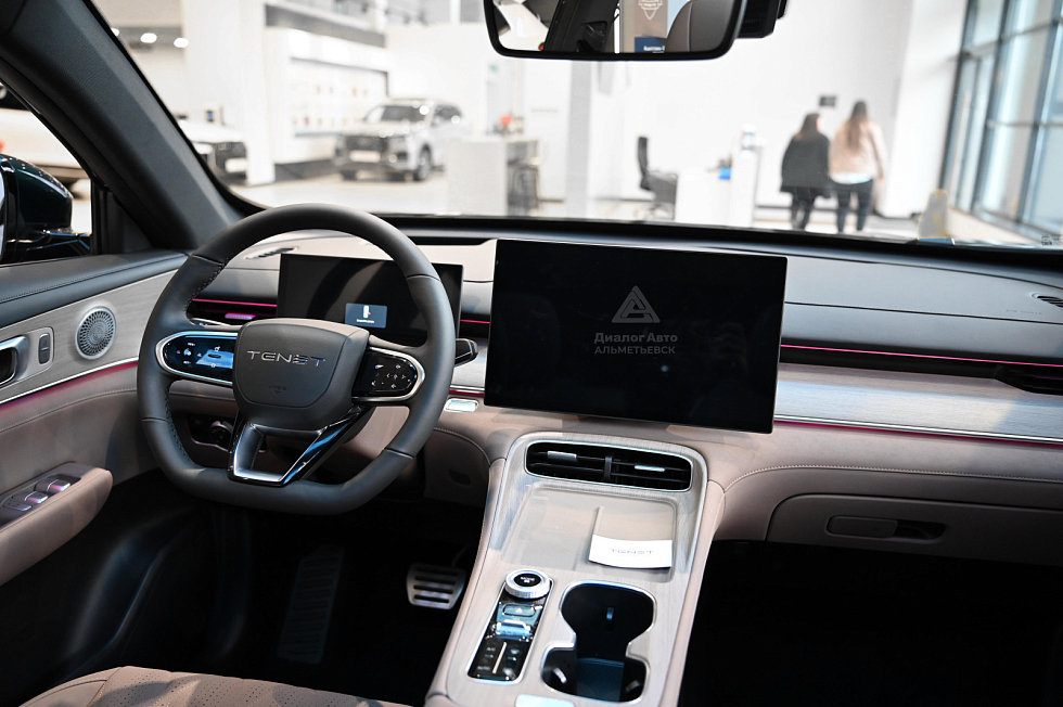 TENET T8 Ультра 4WD, зеленый