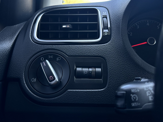 Volkswagen Polo SELECT, 2020 года, пробег 130000 км