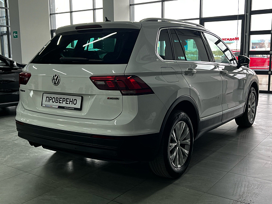 Volkswagen Tiguan Highline, 2018 года, пробег 130094 км