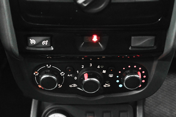 Renault Duster Dakar Edition, 2019 года, пробег 61800 км