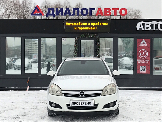 Opel Astra, 2011 года, пробег 231000 км