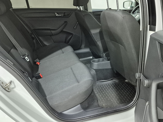 Skoda Rapid Active, 2019 года, пробег 75946 км