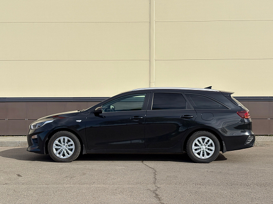 Kia Ceed Luxe, 2021 года, пробег 102400 км