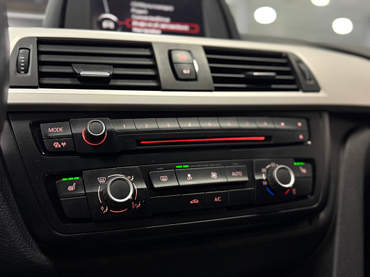 BMW 3 серии 316i SE, 2014 года, пробег 130000 км