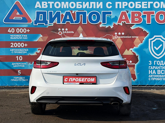 Kia Ceed Luxe, 2023 года, пробег 31000 км